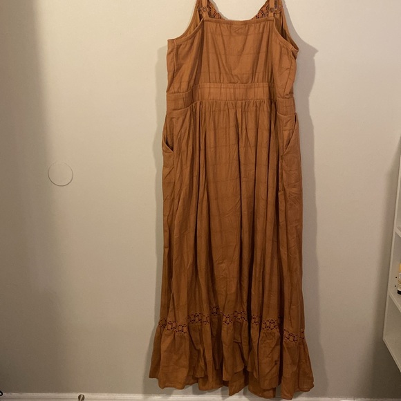 Gold cotton maxi dress with crochet details torrid size 1 - Picture 4 of 5